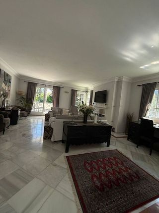 Chalet en alquiler en Los Naranjos - Las Brisas en Marbella