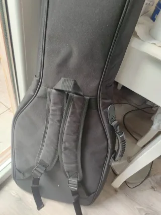 Funda de guitarra nueva impecable