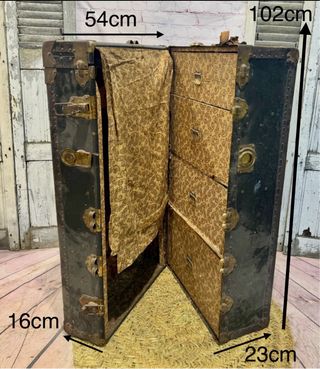 Maleta baúl antiguo cajones y perchas