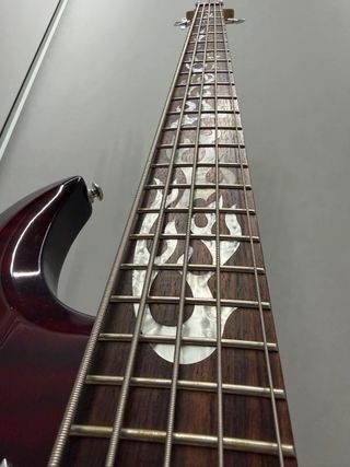 Traben Phoenix 5 cuerdas bajo