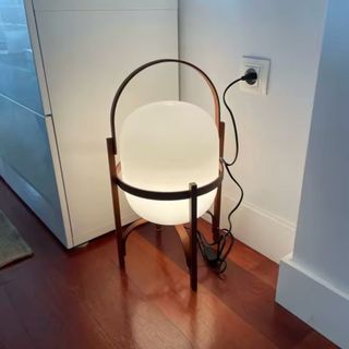 Lámpara de mesa madera y cristal | NUEVA