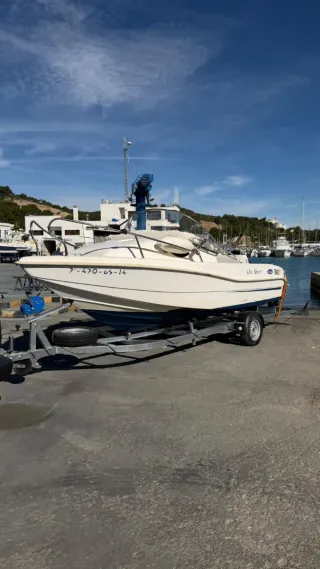 Redo sport 5.25 con Parsun F60 HP y remolque.