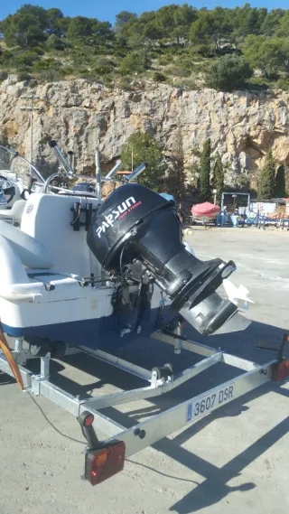 Redo sport 5.25 con Parsun F60 HP y remolque.