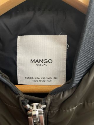 Cazadora larga Mango verde oliva