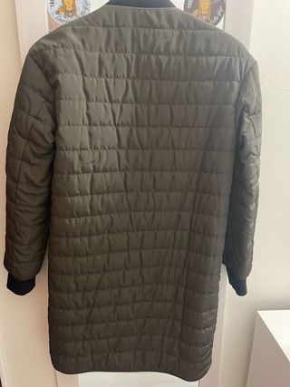 Cazadora larga Mango verde oliva