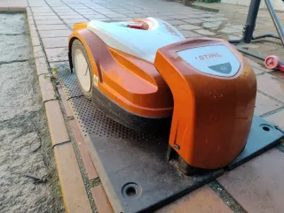 Robot cortacésped Stihl RMI 422 (Batería Agotada)