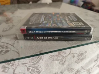 2 Juegos PS3: SEGA Mega Drive y God of War III