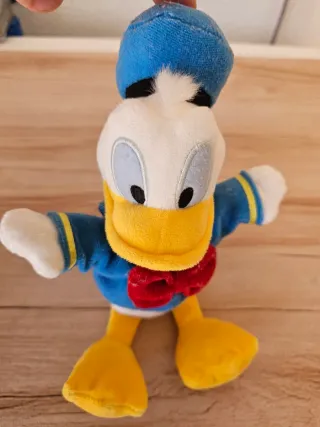 Lote 9 peluches: Minion, Donald, Bugs Bunny