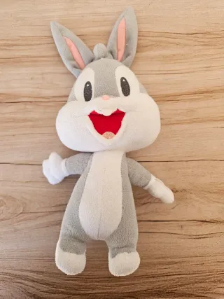 Lote 9 peluches: Minion, Donald, Bugs Bunny