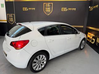 Opel Astra 2010