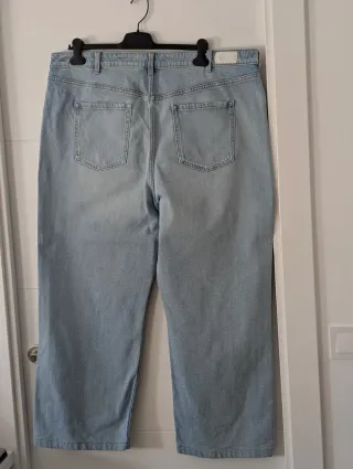 Vaqueros rectos azul claro lavado talla 54