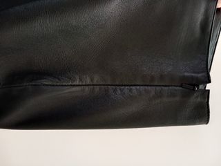 Falda de piel Massimo Dutti negra