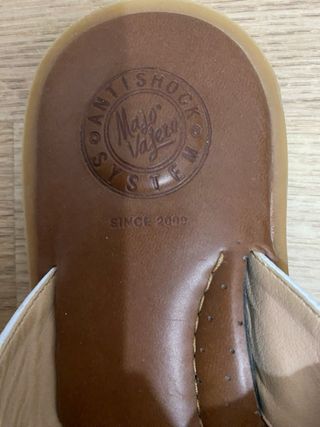 Sandalias planas. Talla 38. Marca Majo Valero