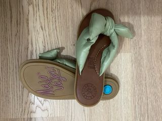 Sandalias planas. Talla 38. Marca Majo Valero