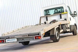 Iveco Daily 2.3 35S 16 Grúa Portacoches