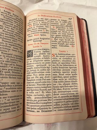 Breviario en latín