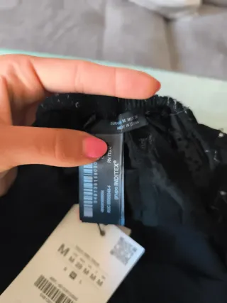 Pantalón ancho Zara negro bordado