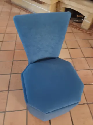 Scarpiera blu con spazio di archiviazione