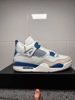 Air Jordan 4 Military Blue