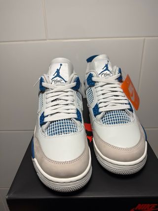 Air Jordan 4 Military Blue