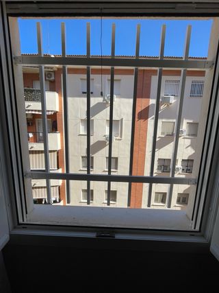 Reja de aluminio blanca