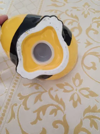 Salvadanaio a forma di ape