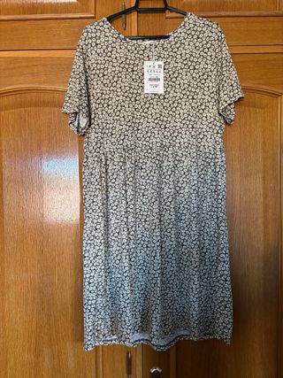 Vestido Pull and Bear estampado nuevo Talla L