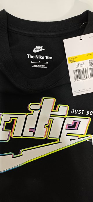 Camiseta Nike Negra Talla S Logo Multicolor