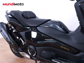YAMAHA T-MAX 560 TECH MAX