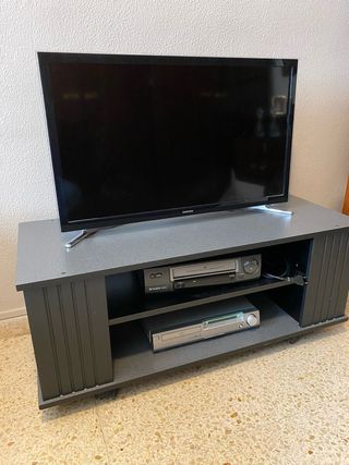 Mueble TV IKEA con ruedas