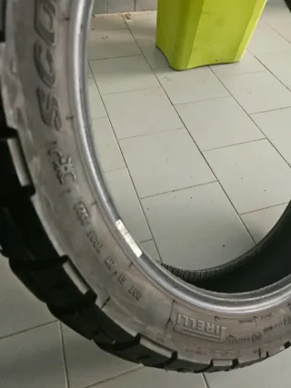 Pirelli STR 150-70-18 e 90-90-21