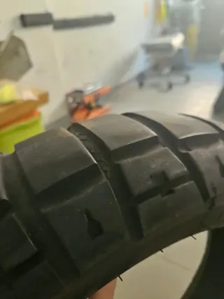 Pirelli STR 150-70-18 e 90-90-21