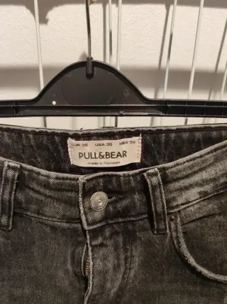 Vaqueros Pull & Bear grises W30