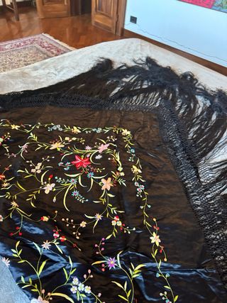 Scialle Sardo Ricamato 112x112