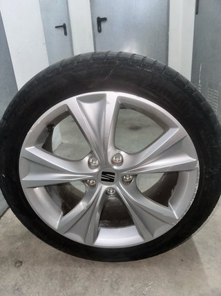 Llantas y neumáticos