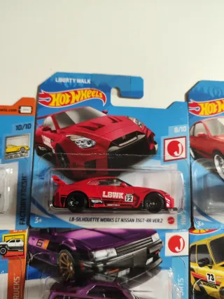 12 Hot wheels  japoneses antigos