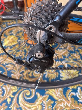 Bicicleta de carretera BH azul
