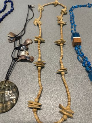 Lotto Collane Blu e Beige 5 pz