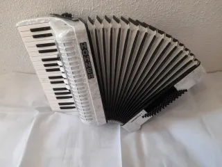 Acordeón Hohner Concerto III T 72 b