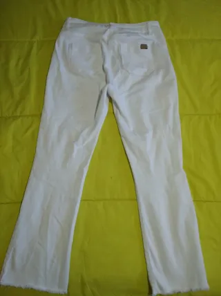 Pantalones blancos