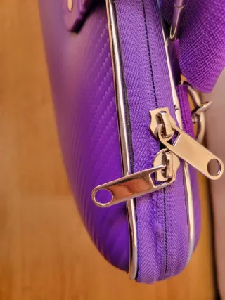 Funda portátil morada