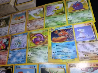 275 carte Pokémon con Vintage