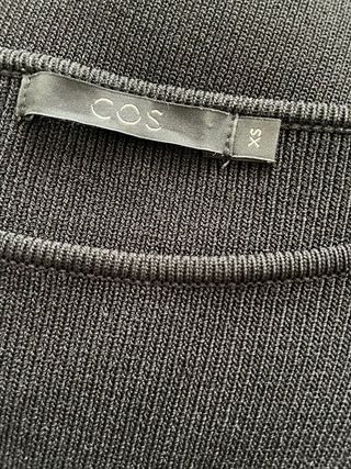 Jersey/Vestido negro COS manga larga