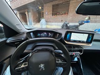 Peugeot e-2008 2022