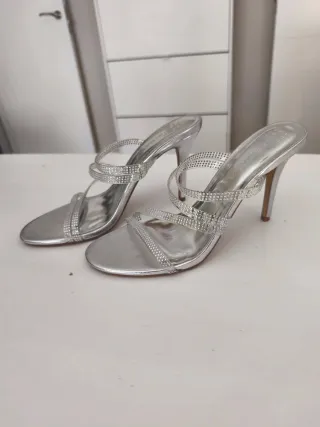 Zapatos de tacón plateados Primark