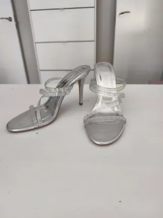 Zapatos de tacón plateados Primark