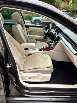 VWPassat Executive Variant 2.0150cv DSG. techo