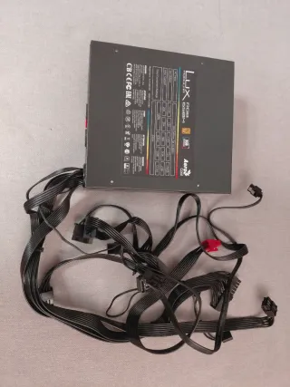 Fuente Alimentación Lux Modular RGB 650M