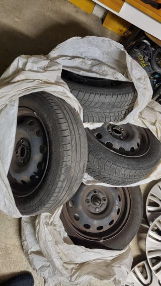 Cerchi in ferro R15 con gomma 185/60R15