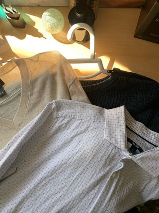 Confezione da 2 maglioni e 1 camicia